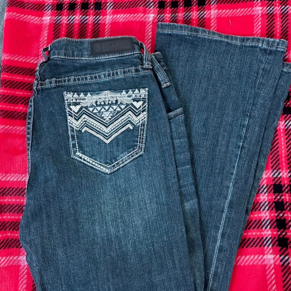 Chic Boot Cut Jeans with Embroidered Pocket
